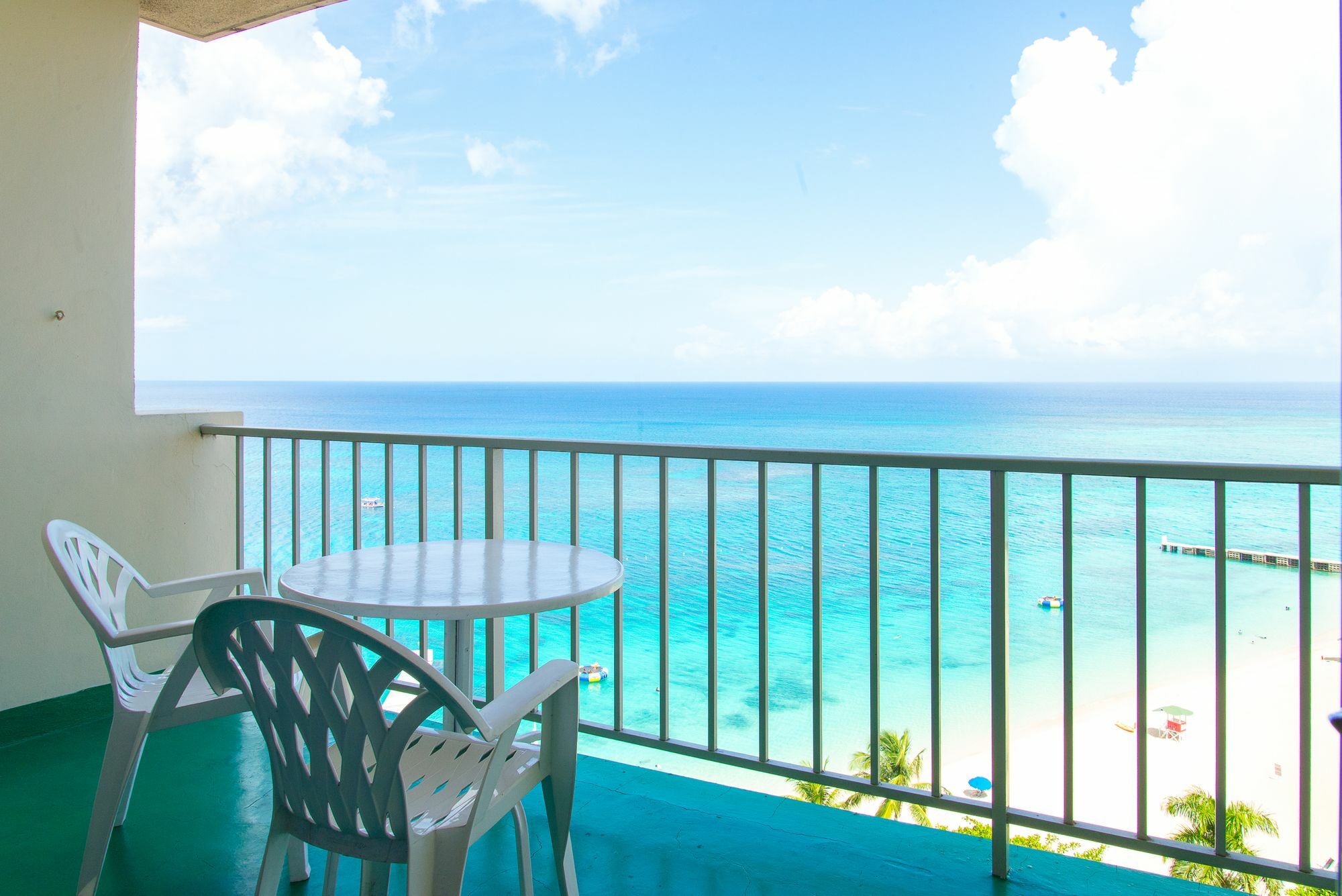 Montego Bay Club Apartments Luaran gambar